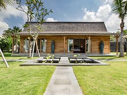 Villa Mannao by Villa Finder