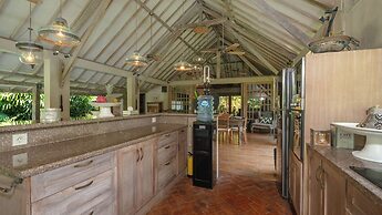 Villa Koyama by Villa Finder
