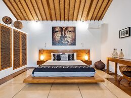 Villa Shantika by Villa Finder