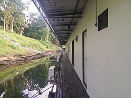 Ingphupha Resort and Restaurant