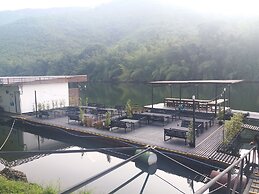 Ingphupha Resort and Restaurant
