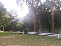 Ingphupha Resort and Restaurant