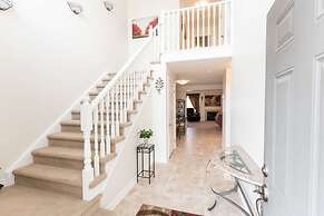 Fallsview Family Home