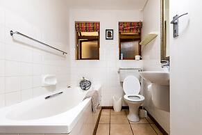 Dutton's Cove Guesthouse