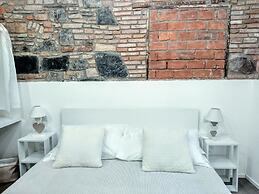Rumi Rooms