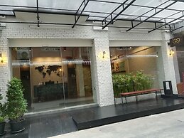 Natee Hostel
