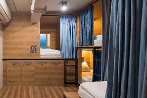 Natee Hostel