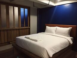 Natee Hostel