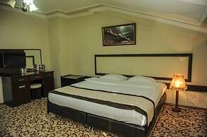 Teona Hotel