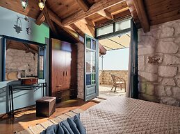 Diamond Suites