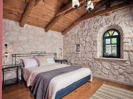Diamond Suites