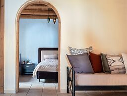 Diamond Suites