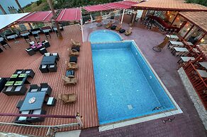 Diamond Suites