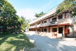 Megan's Paradisio Beach Resort