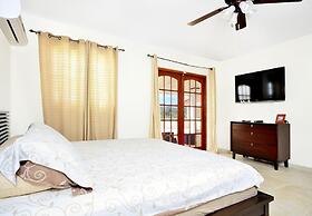 Jolie Villa