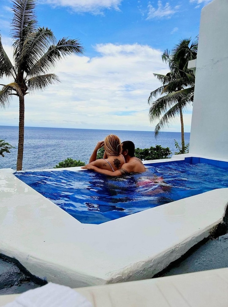 Bintana Sa Paraiso