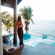 Bintana Sa Paraiso