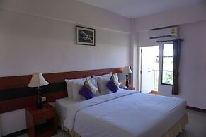 Kirimathani Hotel