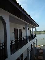 Norn Nab Dao Rimkhong