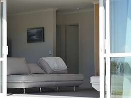 Manuka Retreat