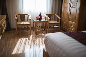 Golden Town Hotel