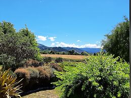 Eden's Edge Lodge