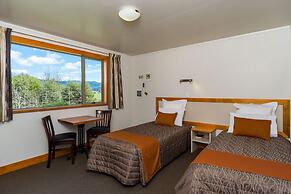 Eden's Edge Lodge