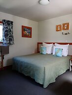 Eden's Edge Lodge