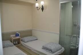 K&B Hostel