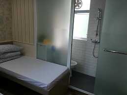 K&B Hostel