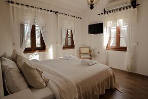 Cunda Vrodi By House
