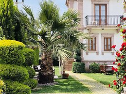 Cunda Vrodi By House