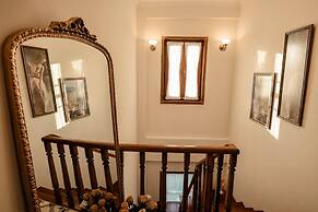 Cunda Vrodi By House