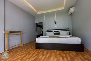 Pak Nam Resort