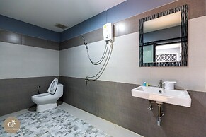 Pak Nam Resort