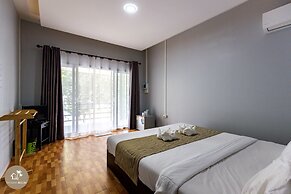 Pak Nam Resort