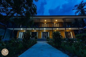 Pak Nam Resort