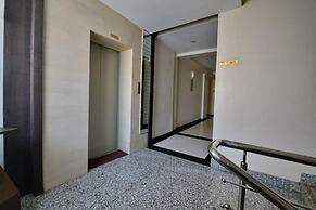 Hotel Samrat