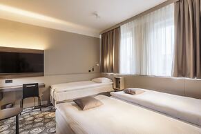 Hotel Center
