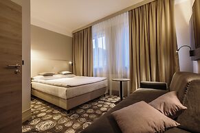 Hotel Center