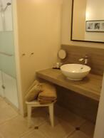B&B Laurus