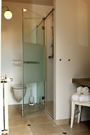 B&B Laurus