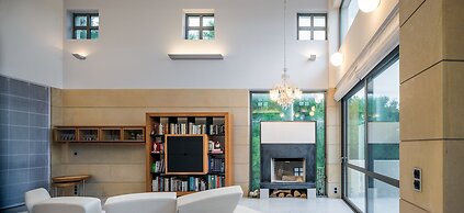 Minimal Blue Villa