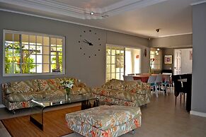 Parrot Villa