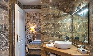 Via Veneto Suites