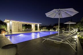 Antigone Estate