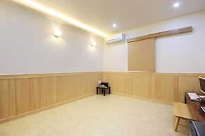 Kanu Hotel