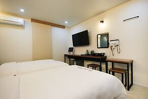 Kanu Hotel