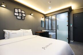 Kanu Hotel