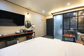 Kanu Hotel